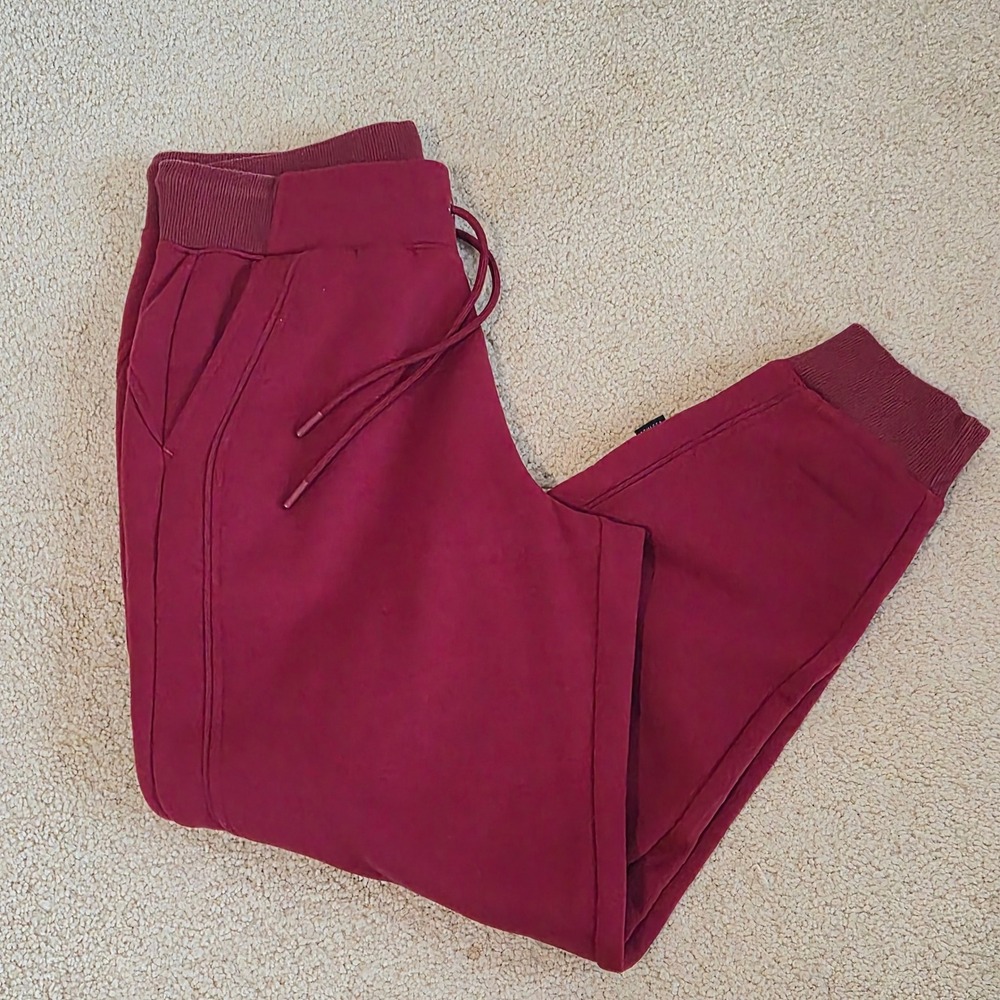 Athleta Balance Joggers Small Burgundy Red Fleece Cozy Athleisure Sweatpants